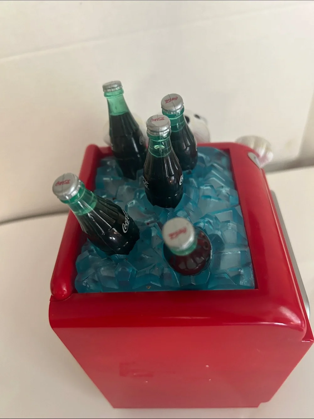 Coca Cola Red and White Polar Bear Bottle-Top Wall Clock It works